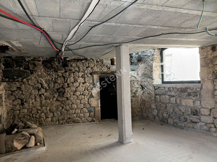 Image No.16-3 Bed House for sale