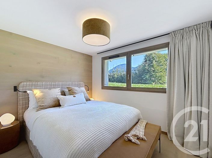 Image No.14-5 Bed House for sale