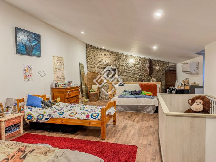 Image No.9-3 Bed House for sale