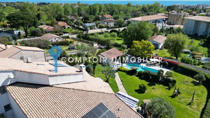 Image No.16-5 Bed House for sale