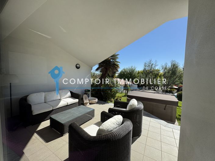 Image No.19-5 Bed House for sale