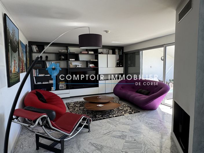 Image No.26-5 Bed House for sale