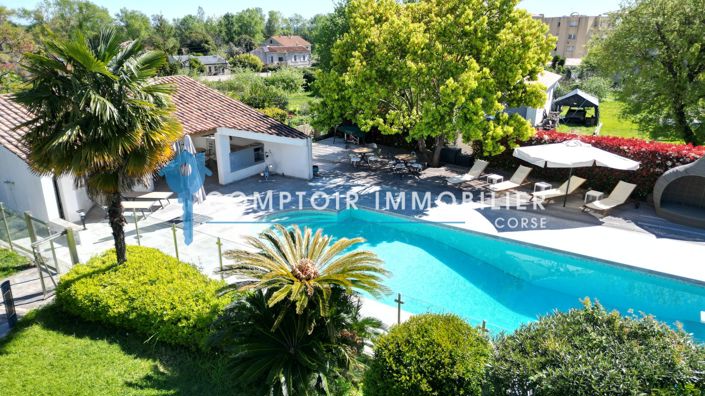 Image No.3-5 Bed House for sale