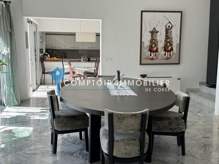 Image No.31-5 Bed House for sale