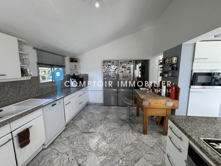Image No.35-5 Bed House for sale