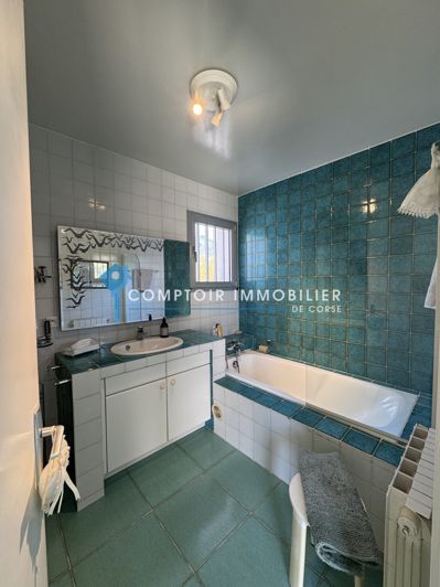 Image No.38-5 Bed House for sale