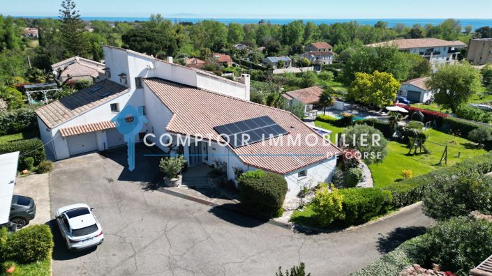 Image No.4-5 Bed House for sale