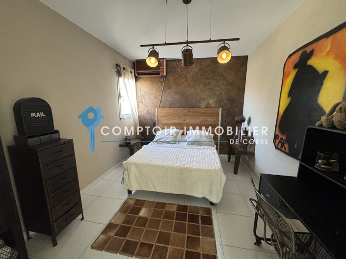 Image No.43-5 Bed House for sale