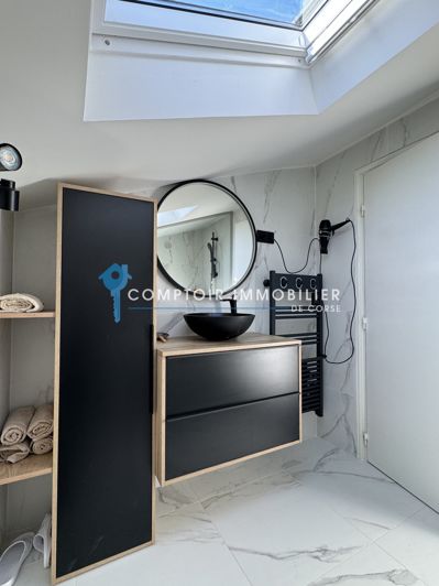 Image No.44-5 Bed House for sale