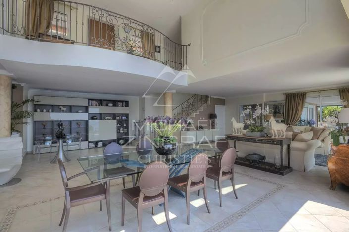 Image No.7-5 Bed House for sale