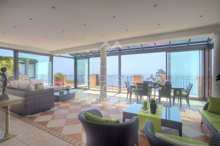 Image No.8-5 Bed House for sale