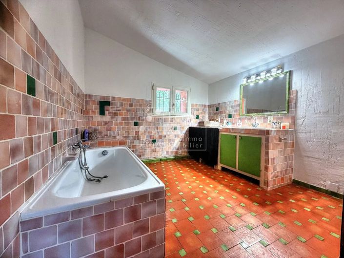 Image No.12-3 Bed House for sale