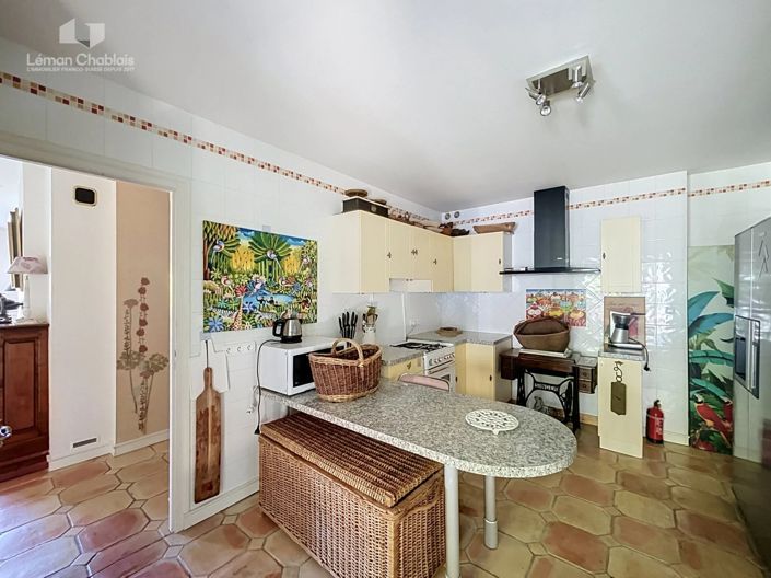 Image No.15-7 Bed House for sale