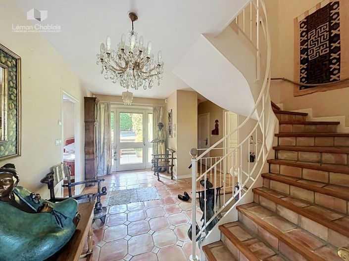 Image No.2-7 Bed House for sale