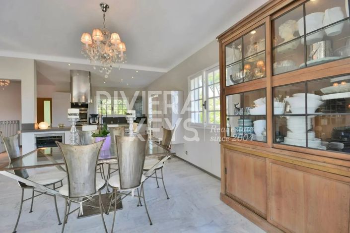Image No.12-6 Bed House for sale