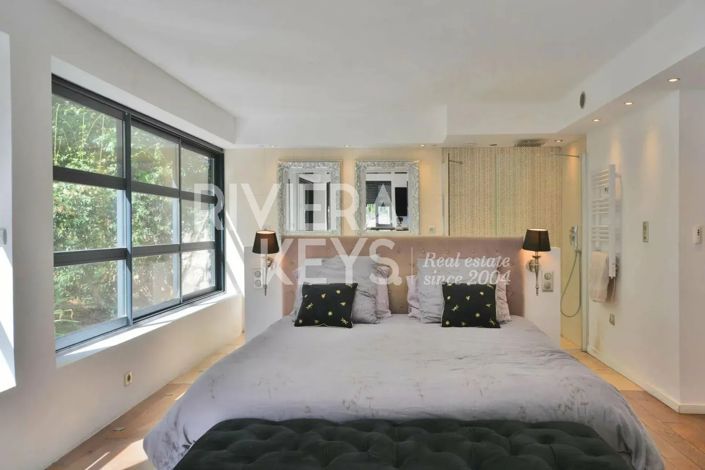 Image No.19-6 Bed House for sale