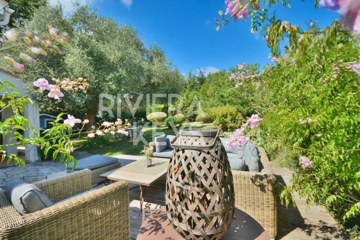 Image No.6-6 Bed House for sale