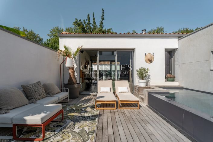 Image No.2-5 Bed House for sale