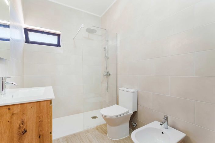 Image No.19-2 Bed Apartment for sale