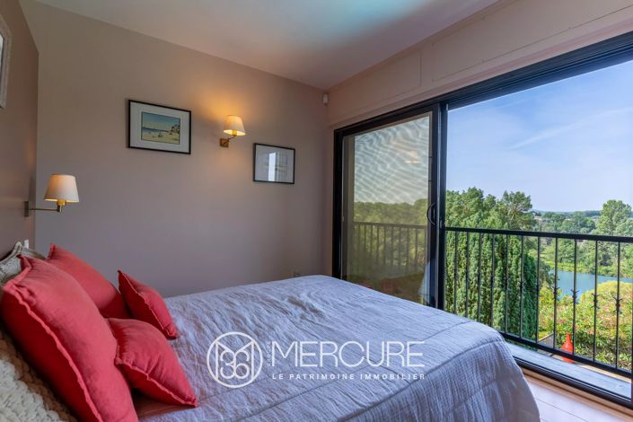 Image No.8-4 Bed House for sale