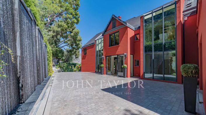 Image No.20-9 Bed House for sale