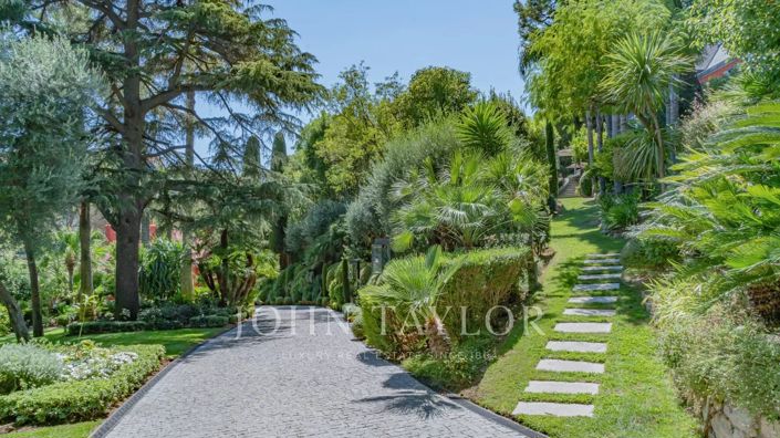 Image No.21-9 Bed House for sale
