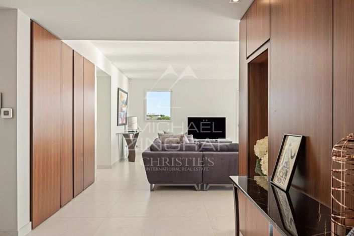 Image No.8-3 Bed Apartment for sale
