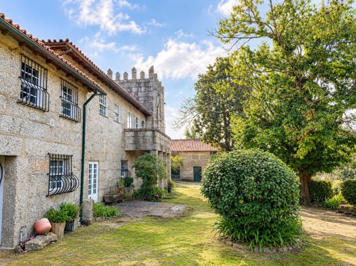 Tower Manor Estate 1736 | Historic Property with 20 Hectares, Aliviada, Marco de Canaveses