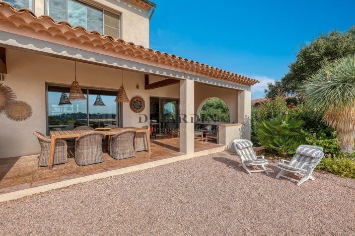 Image No.5-6 Bed House for sale