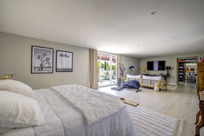 Image No.11-5 Bed House for sale