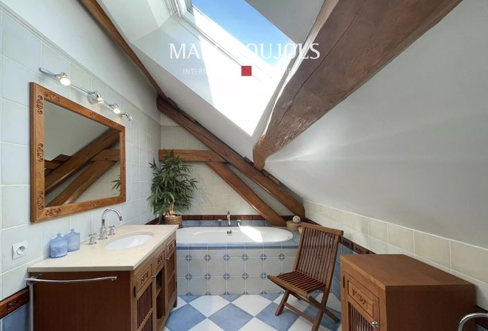 Image No.34-5 Bed House for sale