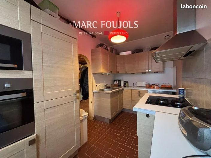 Image No.8-9 Bed House for sale