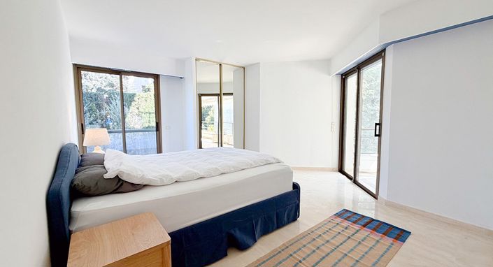 Image No.18-4 Bed Apartment for sale