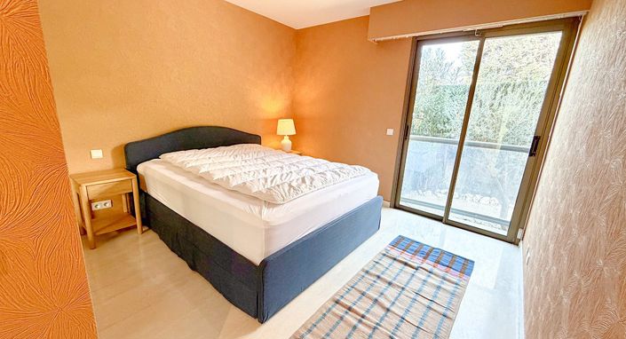 Image No.20-4 Bed Apartment for sale