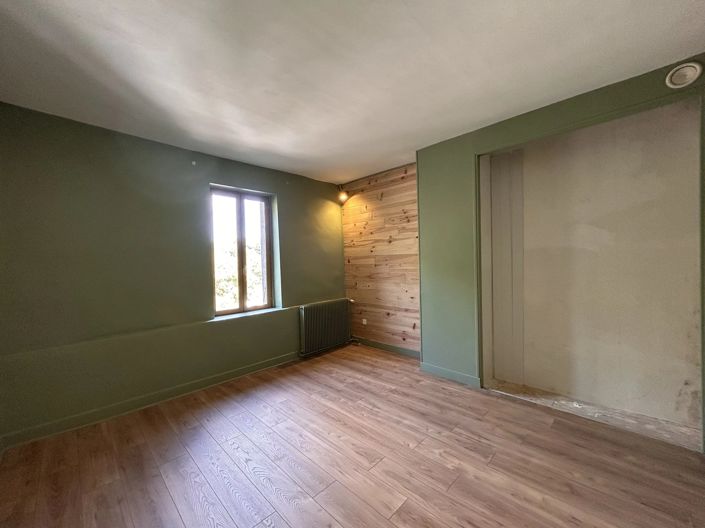 Image No.12-4 Bed House for sale