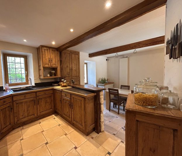 Image No.26-4 Bed House for sale