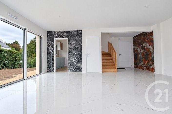 Image No.3-4 Bed House for sale
