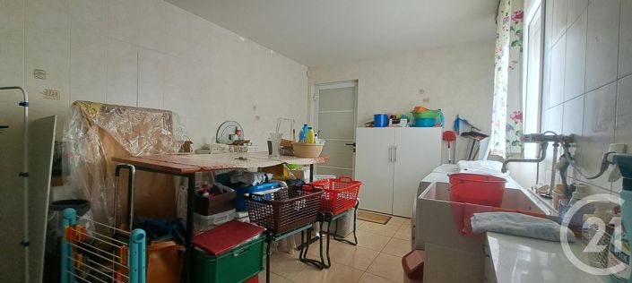 Image No.9-5 Bed House for sale