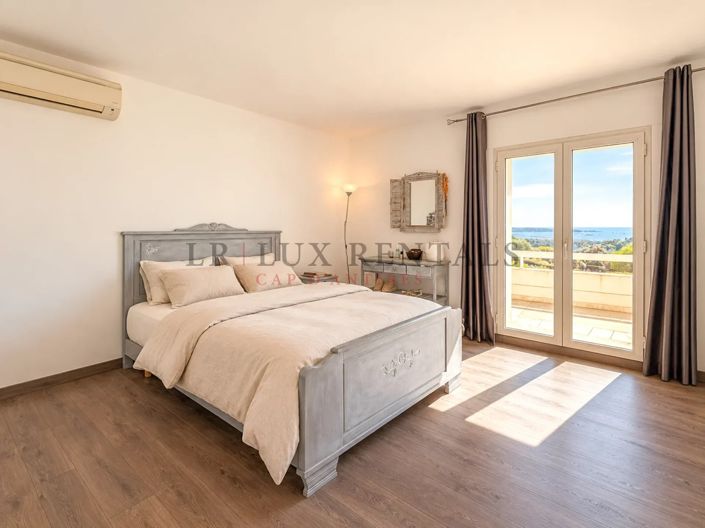 Image No.19-4 Bed House for sale