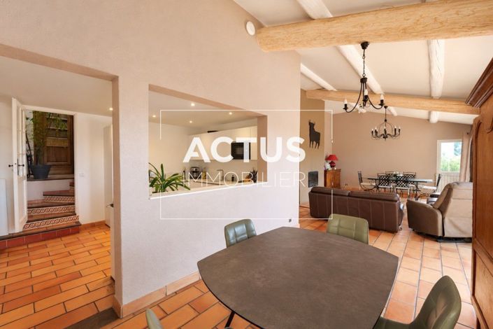 Image No.4-5 Bed House for sale