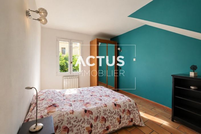 Image No.6-5 Bed House for sale