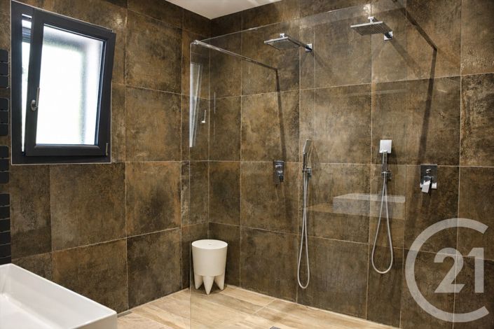 Image No.14-4 Bed House for sale