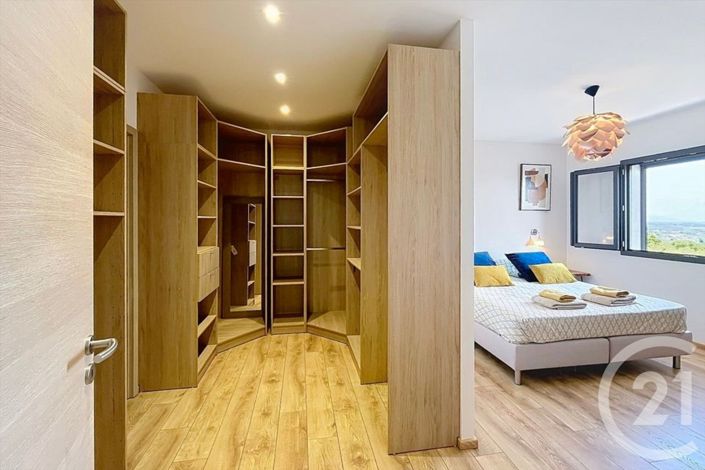 Image No.9-4 Bed House for sale
