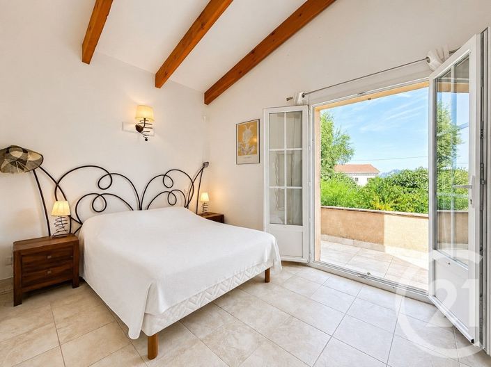 Image No.11-4 Bed House for sale