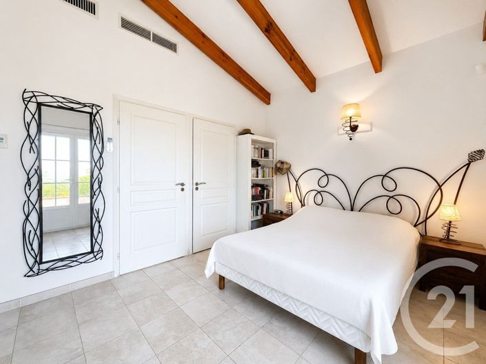 Image No.12-4 Bed House for sale