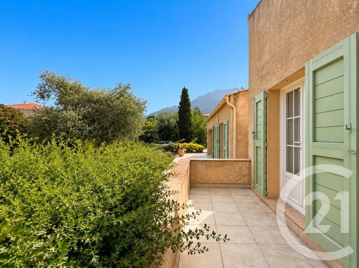 Image No.14-4 Bed House for sale