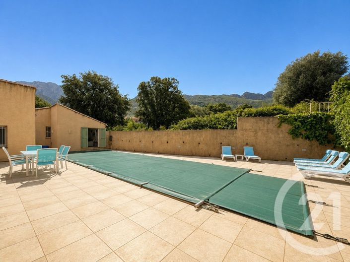 Image No.25-4 Bed House for sale