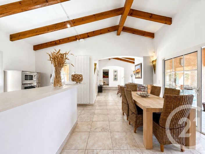 Image No.8-4 Bed House for sale
