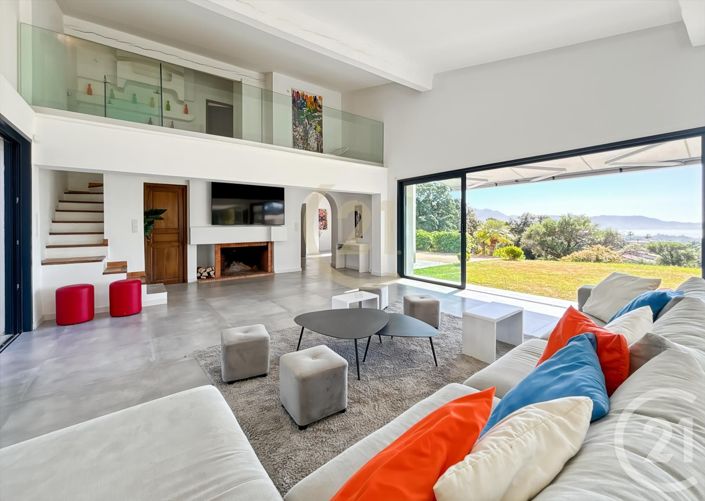 Image No.3-6 Bed House for sale