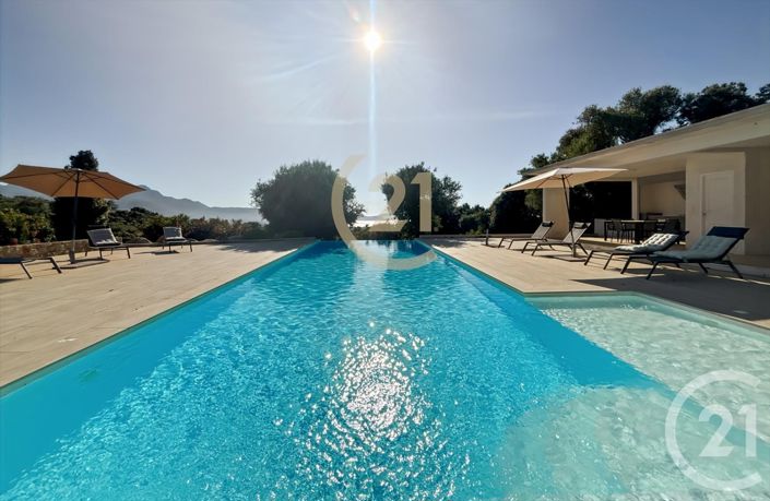 Image No.5-6 Bed House for sale